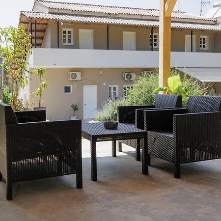 The Lake Apartments Kommeno  Ngoại thất bức ảnh