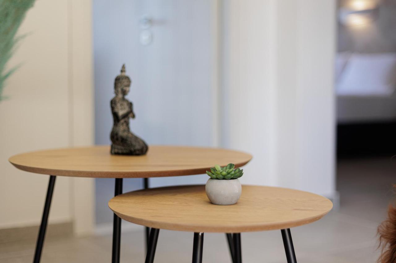 The Lake Apartments Kommeno  Ngoại thất bức ảnh