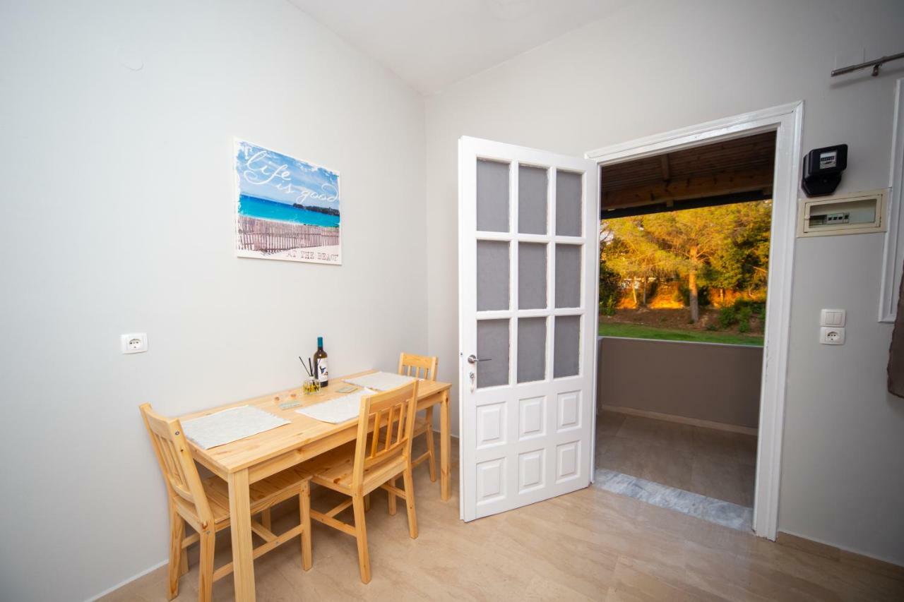 The Lake Apartments Kommeno  Ngoại thất bức ảnh